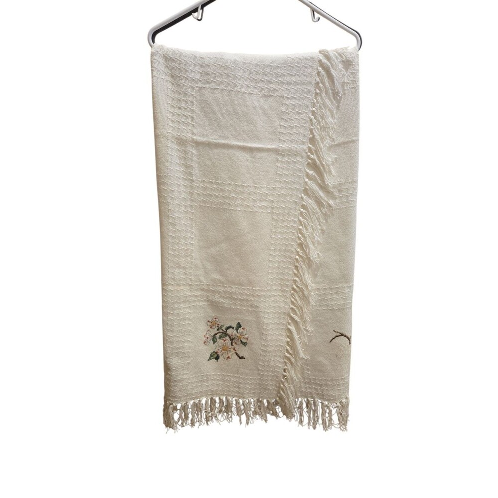 Vtg Cottagecore Floral Woven Tapestry White Embroidered Fringe Throw Blanket